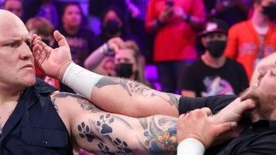 wwe|黑色星期六！WWE再度迎来解雇狂潮！多达九位明星惨遭解雇！