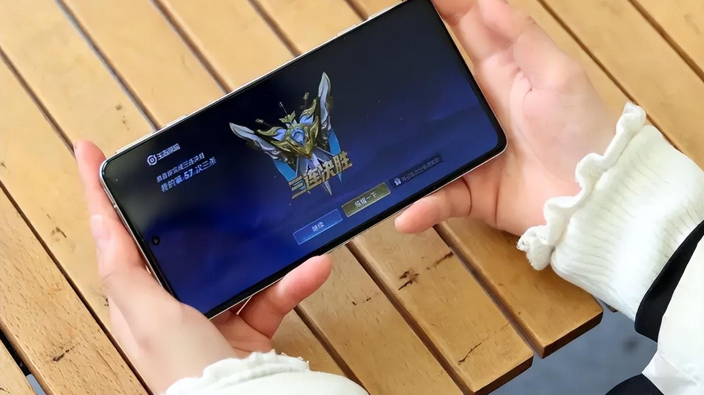 红米手机|120W快充+四扬声器+4nm芯，仅售2999元，成“旗舰新标杆”