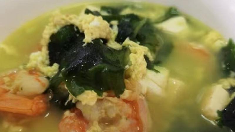 猪肉|建议家长：春天常给小孩吃这汤，营养丰富还快手，比骨头汤还香！