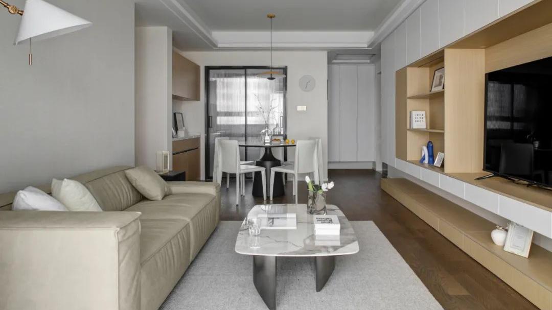 120㎡现代简约风格新房装修，嵌入式电视柜包容性极佳！