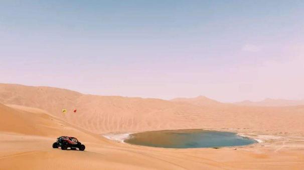 巴丹吉林沙漠|风沙驼铃诉说着的神奇地域，中国最美的沙漠巴丹吉林沙漠