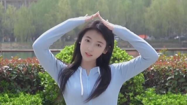 校花|福建一美女校花火了，清纯可爱美丽动人，外表酷似张雨绮