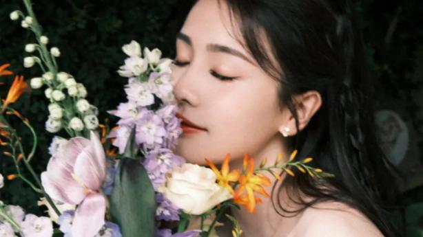 白梦妍|暴富不忘带上闺蜜，被于正力捧出圈，白鹿终成跑男的救命稻草！