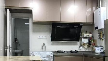 晒晒朋友的新家，鱼缸竟在衣柜里，厕所在厨房里面，我真是开眼界