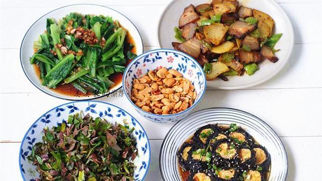 青菜|年初三，做顿解腻爽口餐，一家三口吃得开心，比大鱼大肉香！