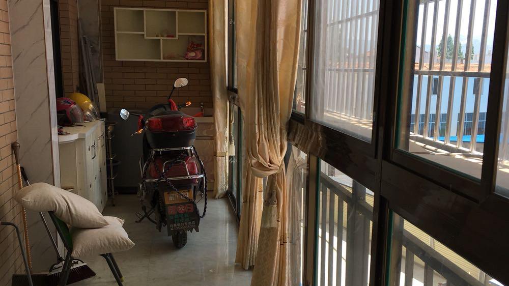 晒晒140平的拆迁安置房，亲戚个个羡慕不已，我却高兴不起来