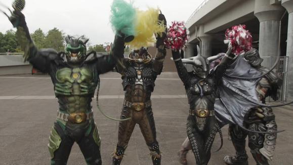 |假面骑士巴斯x外传：全员放飞自我，益达叔成为幕后黑手！