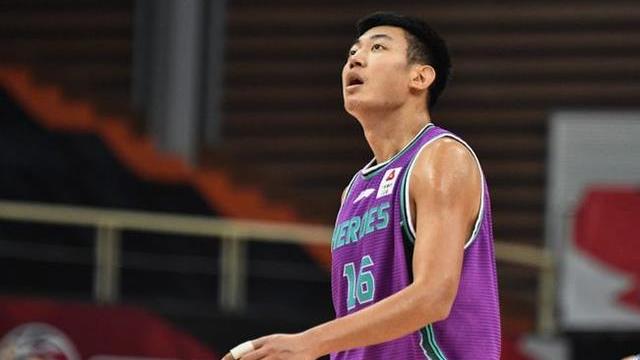 山东男篮|不惜一切代价！山东男篮拟三方交易得到高诗岩？