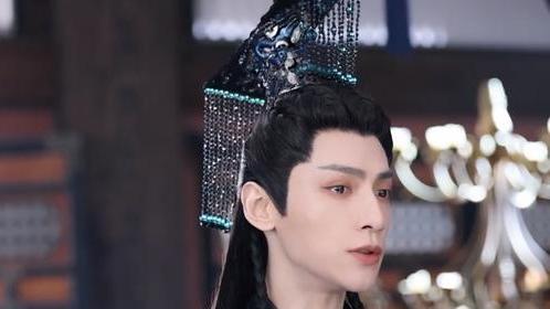 长月烬明|本冲着白鹿去看《长月烬明》，不料被21岁的她吸引，新“妖女”？