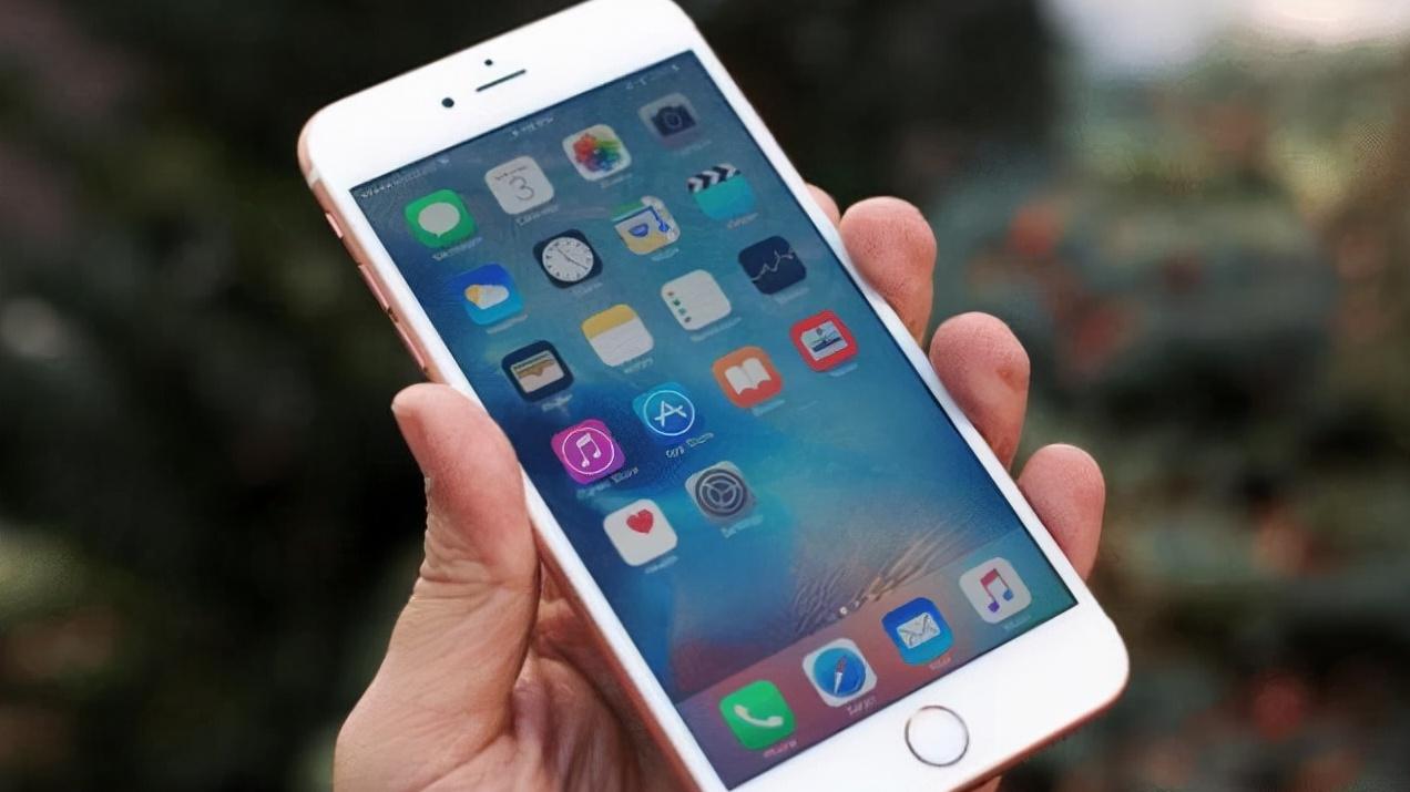 iPhone|安兔兔iOS好评排行：iPhone13全军覆没，廉价版反而夺冠！