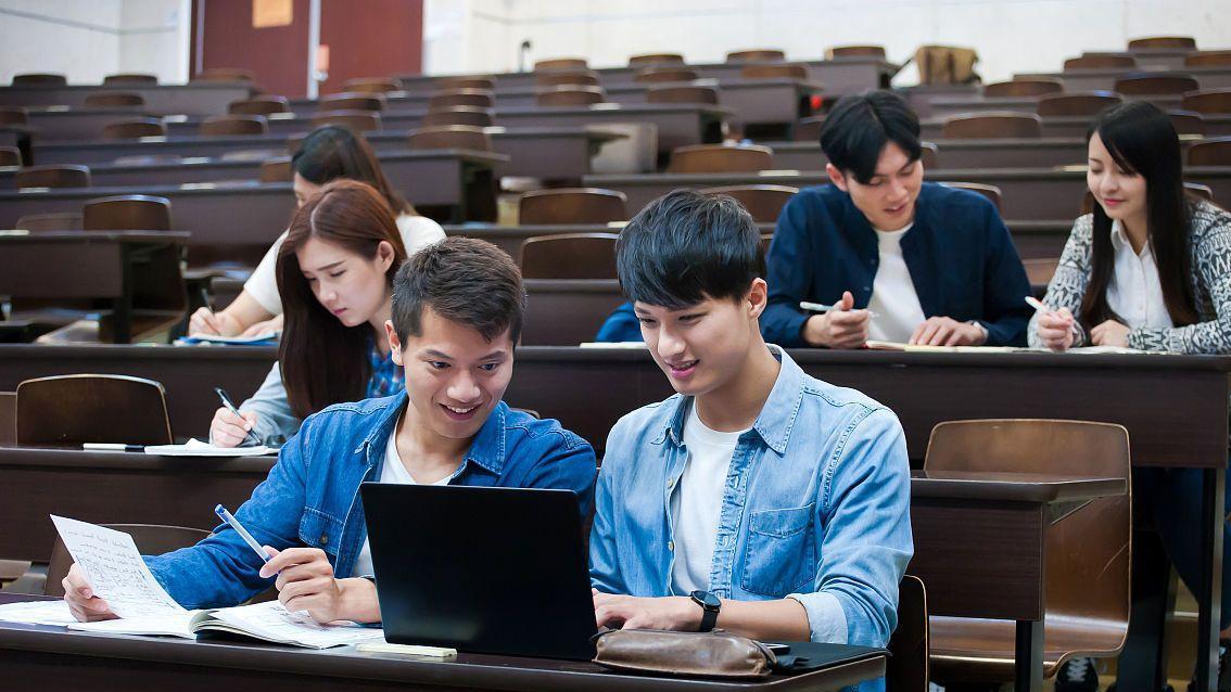 教育部门发布新规，大学生迎来“坏消息”，往届生直呼幸运