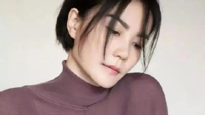 王菲|王菲北京豪宅太吓人：2米高佛像立阳台