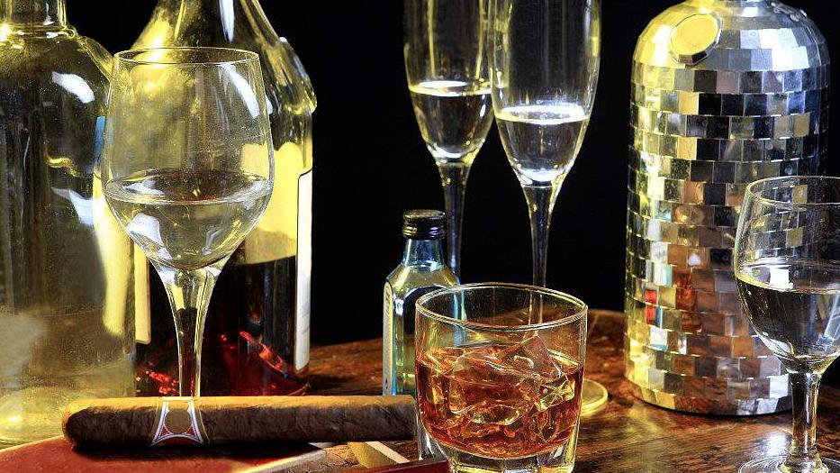 痛风|痛风多是\吃\出来的，医生警示：3种食物是尿酸催化剂，快扔掉