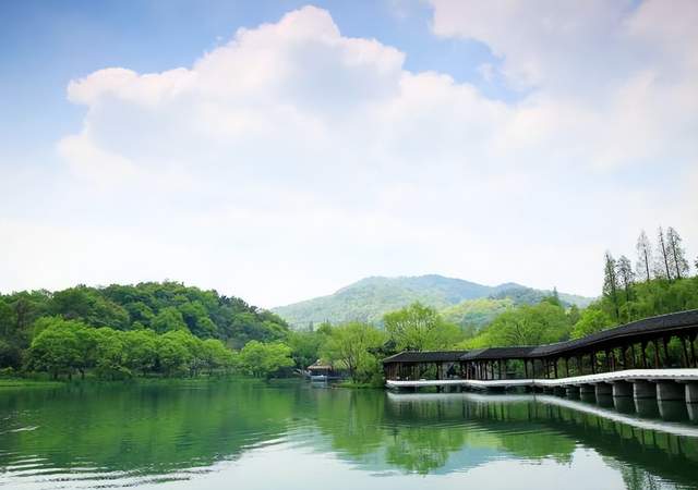 泸沽湖|杭州一公园走红，乘坐公交车可直达，还被誉为“西湖后花园”
