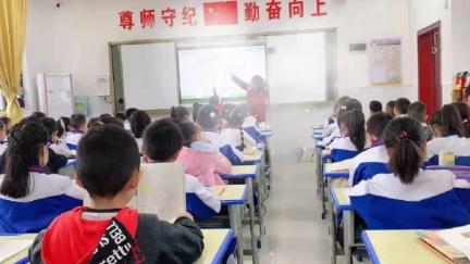 孩子小学成绩不错，一到初中就成绩下滑是什么原因