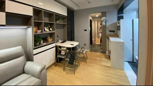 64平广州学区房，小而温馨实用，大胆把客厅阳台设计榻榻米很棒！