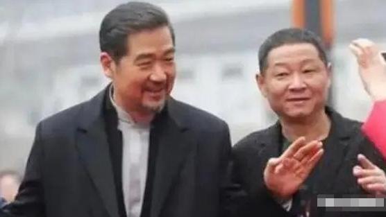 宋祖儿|曾经的“三德子”赵亮, 娶小15岁名模回乡养土鸡, 如今身家上亿