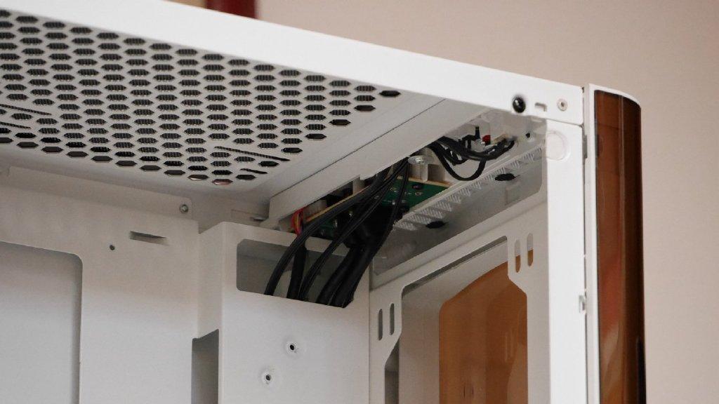 机箱|挑来选去，我相中了TT挑战者H3机箱