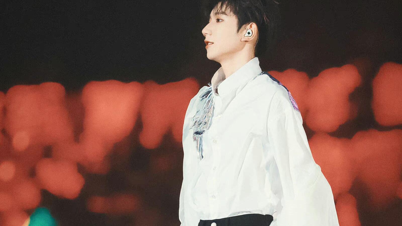 王源|王源在课堂上被初中老师提及，还被间接用来鼓励学生努力学习