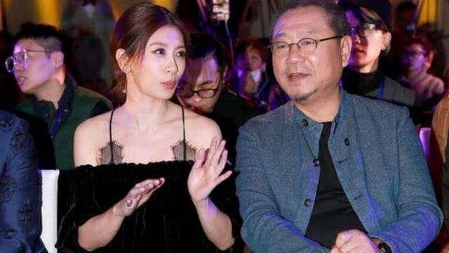 柳岩|当39岁柳岩碰上45岁贾静雯，这是我见过最有杀伤力的对比