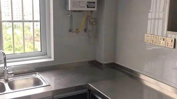 给大家晒晒装修了4个月房子，厨房这样设计，清洁轻松多了