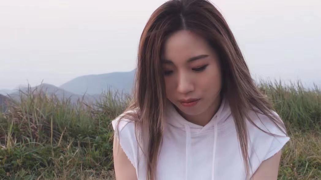 新人陈蔷天新歌「奢侈的梦」 MV上架，小瑜操刀担任MV监製