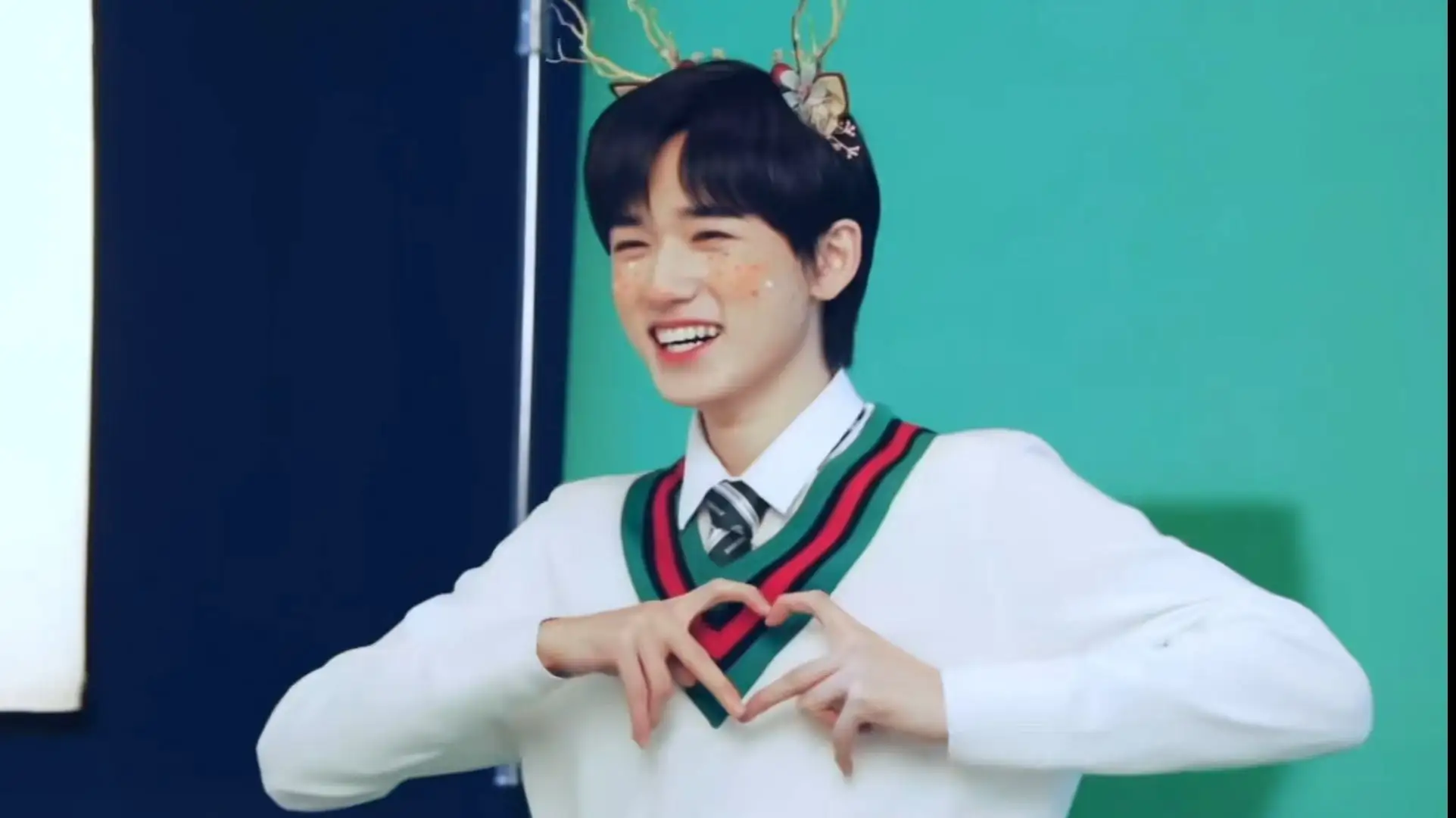 宋亚轩|宋亚轩高考后首次“抛头露面”，然而一组照片却引发网友热议！