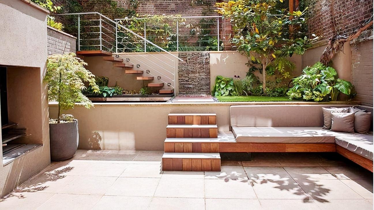 庆幸院子有这样的\坡度\，层次感更强，不同层次造景邻居老羡慕