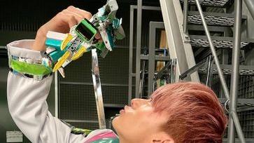 药妆店|小林丰药妆店行窃遭逮！演《假面》英雄却做坏示范，超惨下场出炉