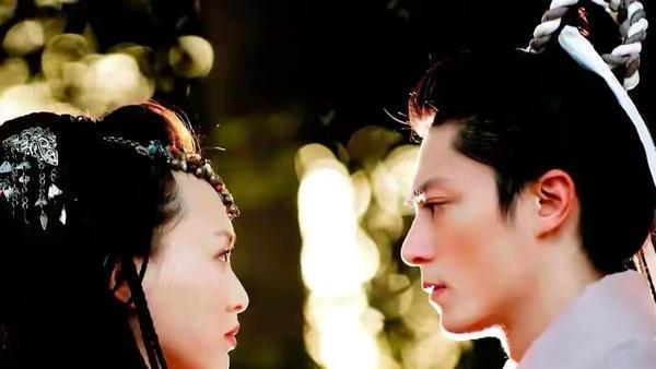 男神|一年前被列为古装丑男，一年后演现代剧秒变男神，他的反差感一绝