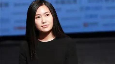 林志玲|张艺谋长女张末：从巩俐手里抢回父亲，二婚嫁老外，38岁儿女双全