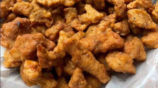 微笑|福建老公回家吃饭，看到妻子准备的饭菜，大怒：月入1W就吃这些？