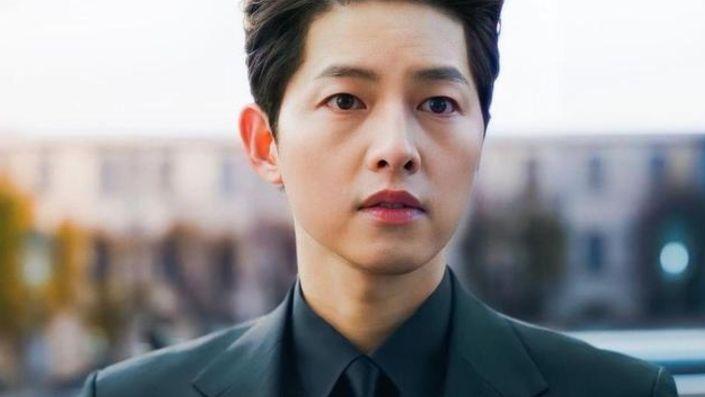 宋仲基|宋仲基晒日常照，绿帽子成焦点，颜值回升新剧正在拍摄中