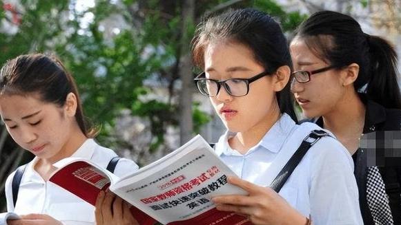 考研|985研究生奉劝：“别再执迷考研了，明明有更好的路可走。”