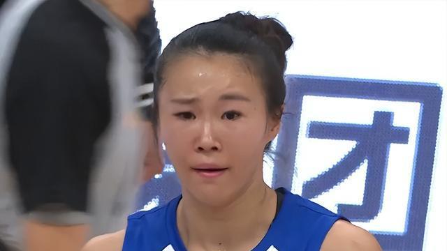 李缘杨衡瑜尽心尽力，山东女篮惜败上海，老将黄靖大放异彩