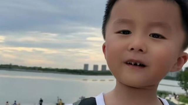 李小冉|奇奇人小懂的可不少！田静晒娃日常，奇奇一段话，网友们心疼了