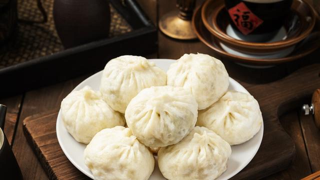 馒头|建议中老年人：少吃米饭馒头，多吃这5种主食，低脂饱腹又健康