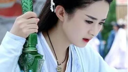 赵丽颖|两天播放200亿，凭资本霸气抢角色，花千骨原女主竟不是赵丽颖？