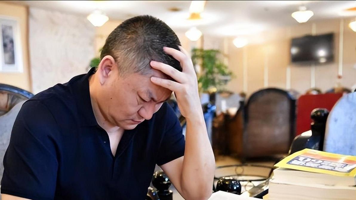 退休|人过五十，在职场上最好不要有这4种行为，很掉价