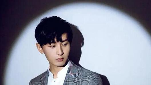 成毅|成毅传来一条喜讯，搭档多位一线演员出演大制作，这阵容不看亏了