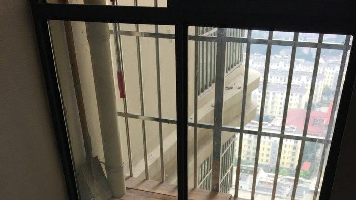 开发商赠送设备平台，售楼小姐：稳赚！装修直接砸，能多间房！