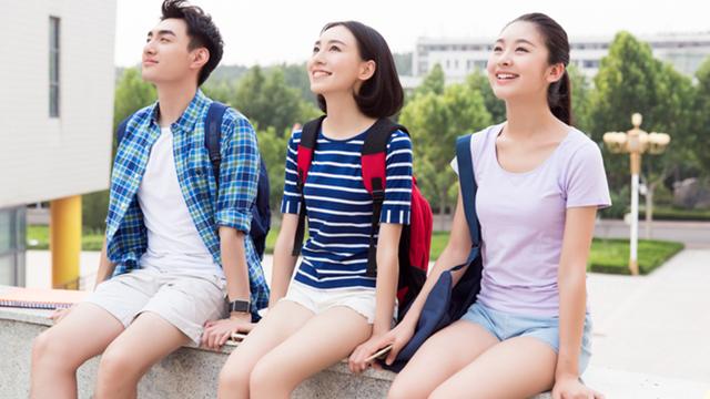 00后|首批00后毕业了，找工作像“相亲”80后大呼：难以想象