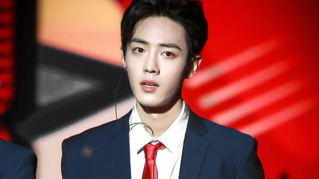 Angelababy|平台成员公布“90生之最”，肖战关键词是流量，合作搭档则是实绩