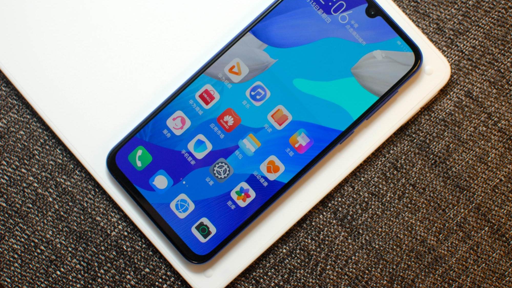 华为nova5|从2999降到1381，鸿蒙+40w快充，四摄华为沦为千元机