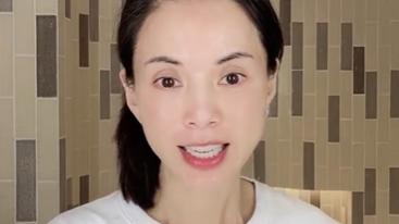 李若彤 李若彤晒护肤视频，55岁素颜与带妆无差别，皮肤白皙紧致无皱纹