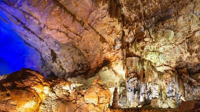 贵州|贵州一定要去的溶洞景区，以沉积岩为主，是休闲旅游的理想地