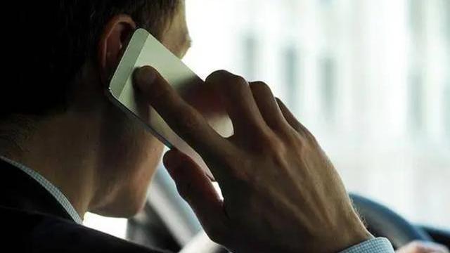 经常打电话对手机有没有损害