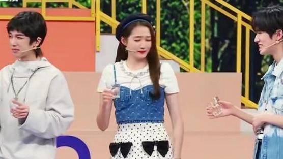 关晓彤|《王牌对王牌》：比起宋亚轩和关晓彤，华晨宇的处境越来越尴尬