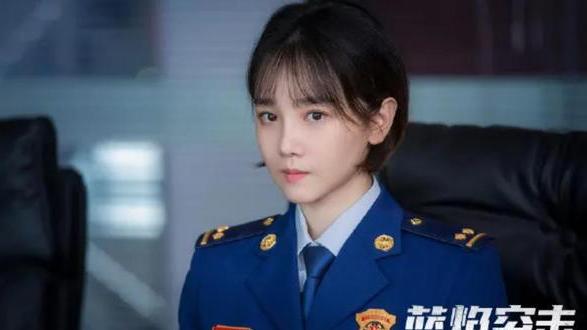 任嘉伦|《恰似故人归》后，任嘉伦又一新剧来袭，上演消防员帅气十足
