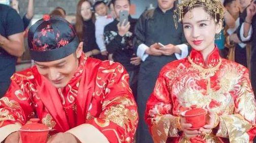 Angelababy|Baby离婚后上春晚！抹胸礼服显贵气，受众多金主追捧，或能嫁豪门